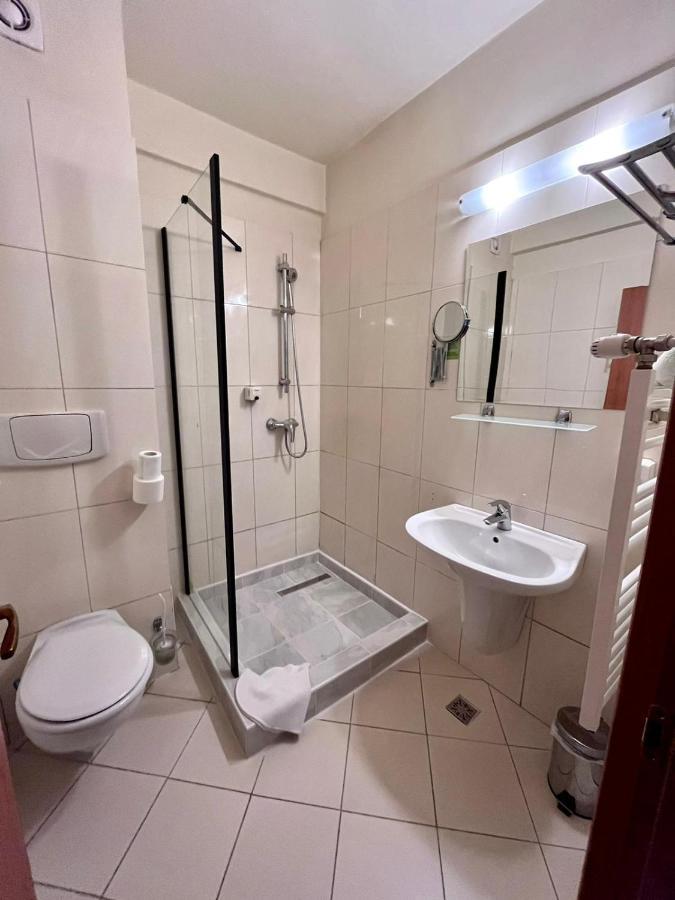 קלוז'-נאפוקה Hotel Seven מראה חיצוני תמונה