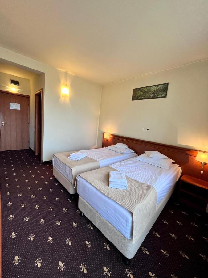 קלוז'-נאפוקה Hotel Seven מראה חיצוני תמונה