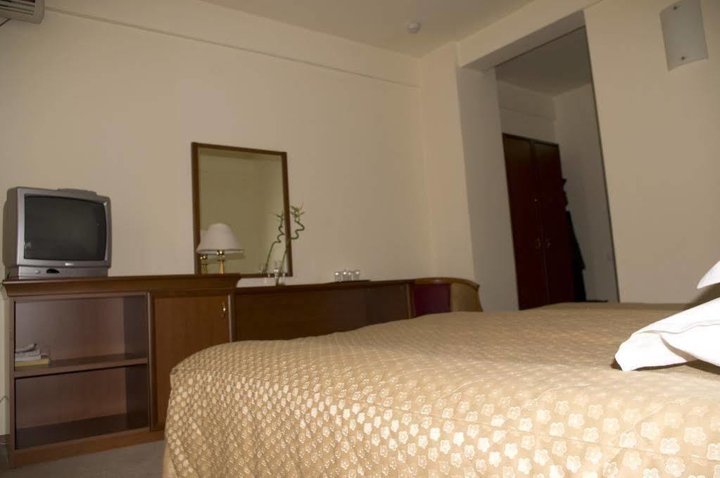 קלוז'-נאפוקה Hotel Seven מראה חיצוני תמונה