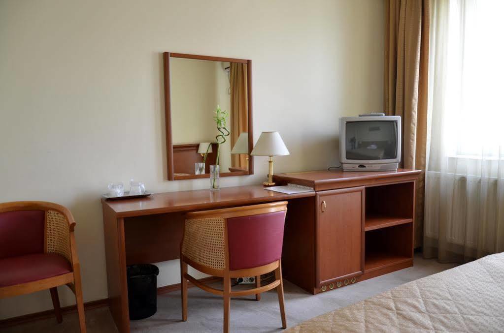 קלוז'-נאפוקה Hotel Seven מראה חיצוני תמונה