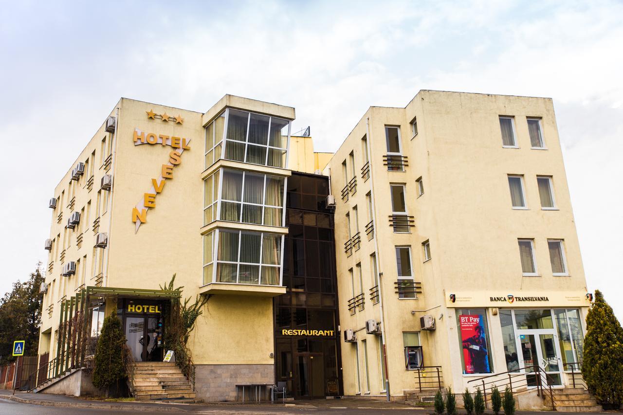 קלוז'-נאפוקה Hotel Seven מראה חיצוני תמונה