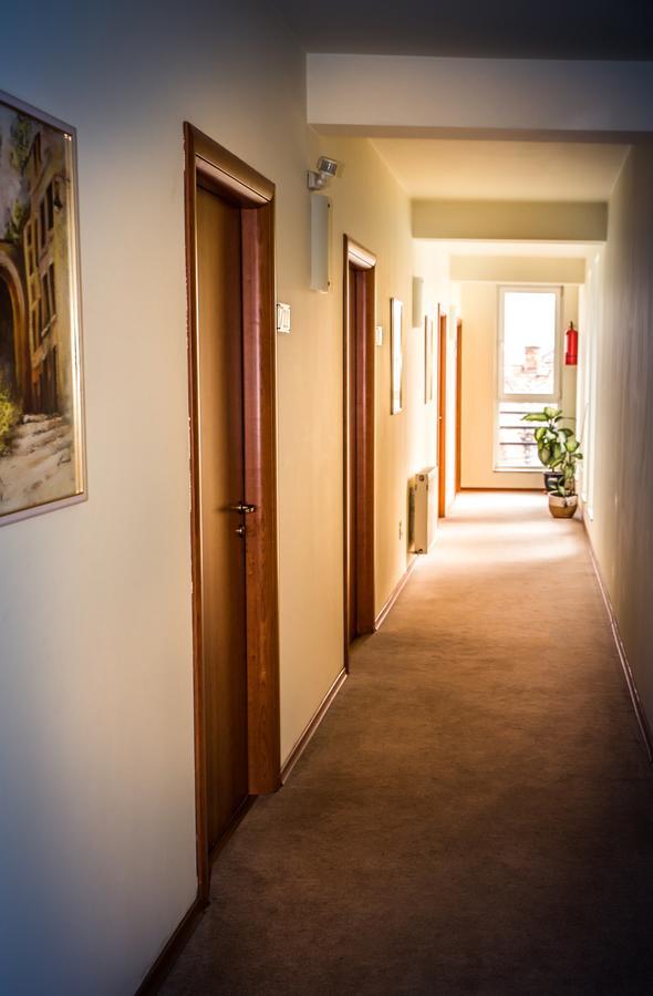 קלוז'-נאפוקה Hotel Seven מראה חיצוני תמונה