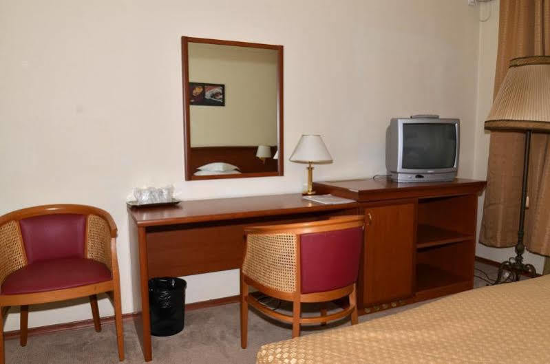 קלוז'-נאפוקה Hotel Seven מראה חיצוני תמונה
