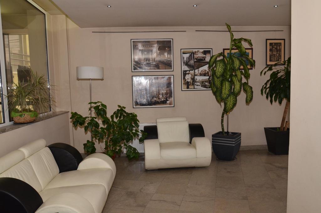 קלוז'-נאפוקה Hotel Seven מראה חיצוני תמונה