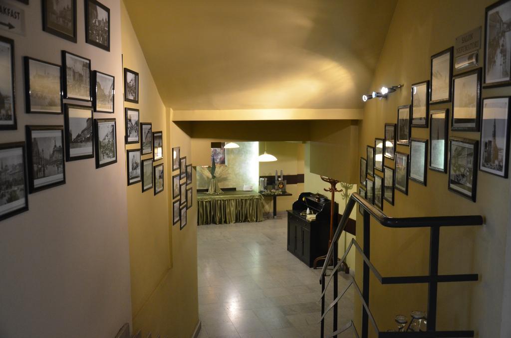 קלוז'-נאפוקה Hotel Seven מראה חיצוני תמונה